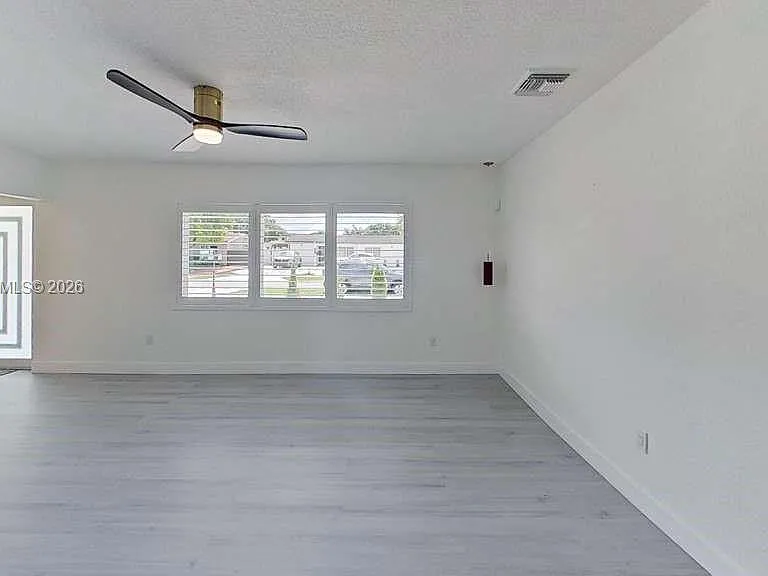 3030 SW 96th Ave — Photo 5