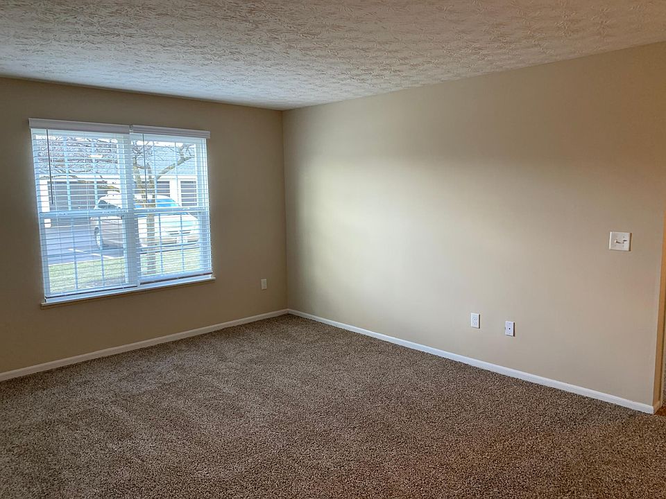 1st image of 2608 Lake Pointe Dr