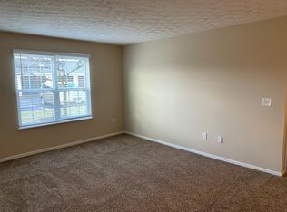 2608 Lake Pointe Dr, Columbus, OH 43219