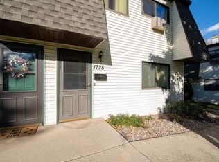 1728 Wendy Way, Neenah, WI 54956