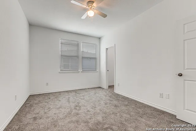 1835 W Poplar #402 — Photo 17