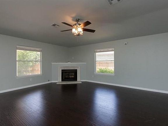3rd image of 2421 Hallie Ln