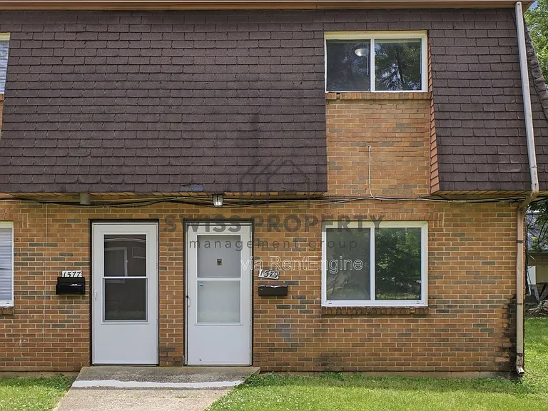 1579 Briarwood Ave — Photo 3