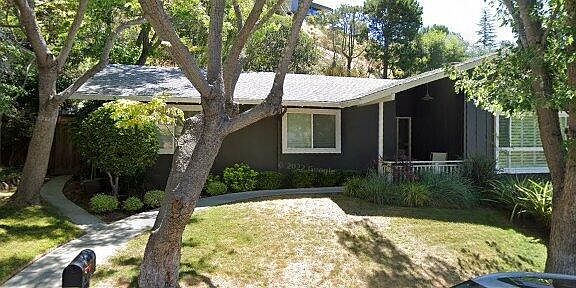 2nd image of 320 N Almenar Dr