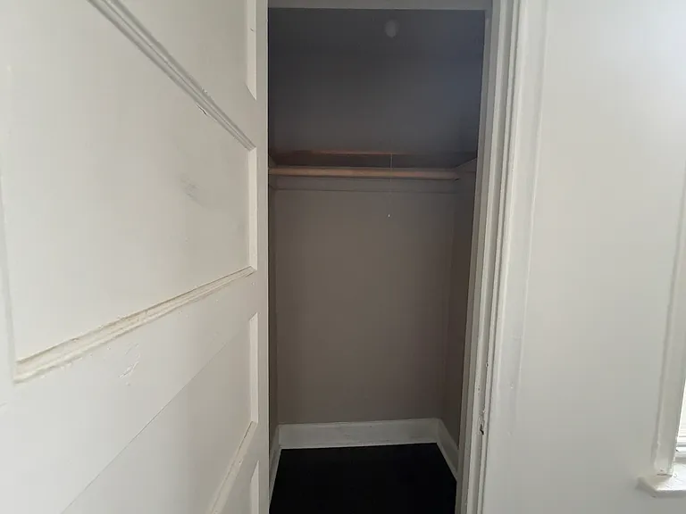4107 S Archer Ave #2F — Photo 8