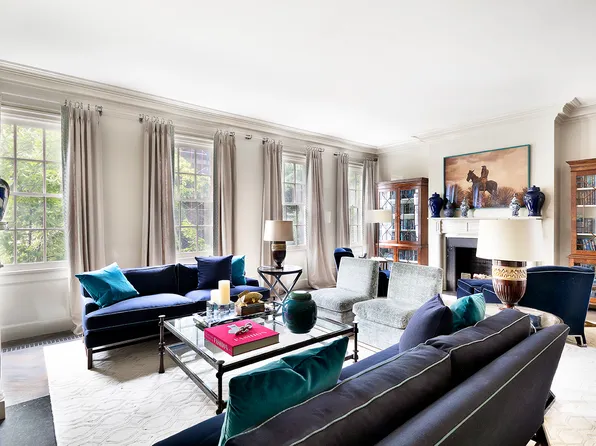 250 West 10th Street image 1 of 16