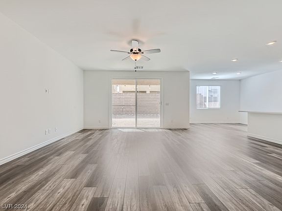 4th image of 6827 Greensmen Ave