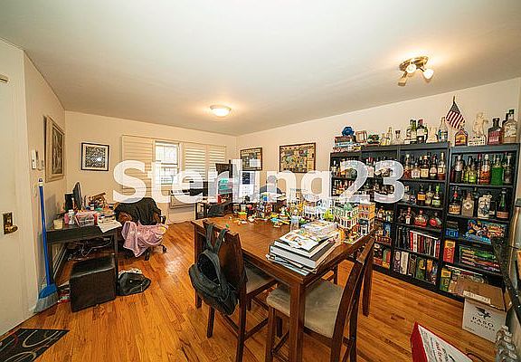3rd image of 3117 42nd St Floor 1