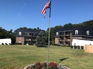 105 Freeman Green Dr APT 1B, Elizabethtown, KY 42701