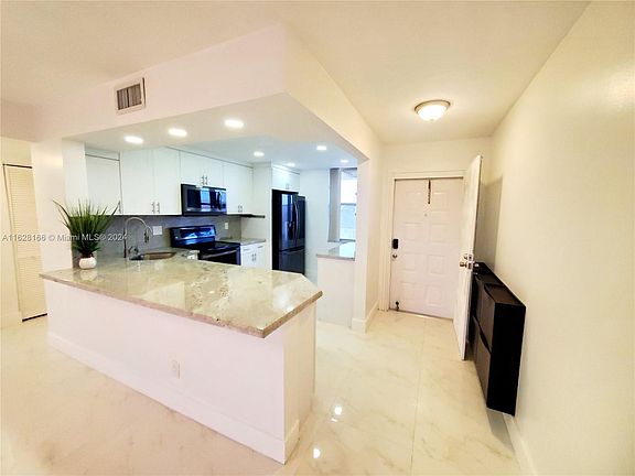 4th image of 10456 NW 24th Pl APT 405