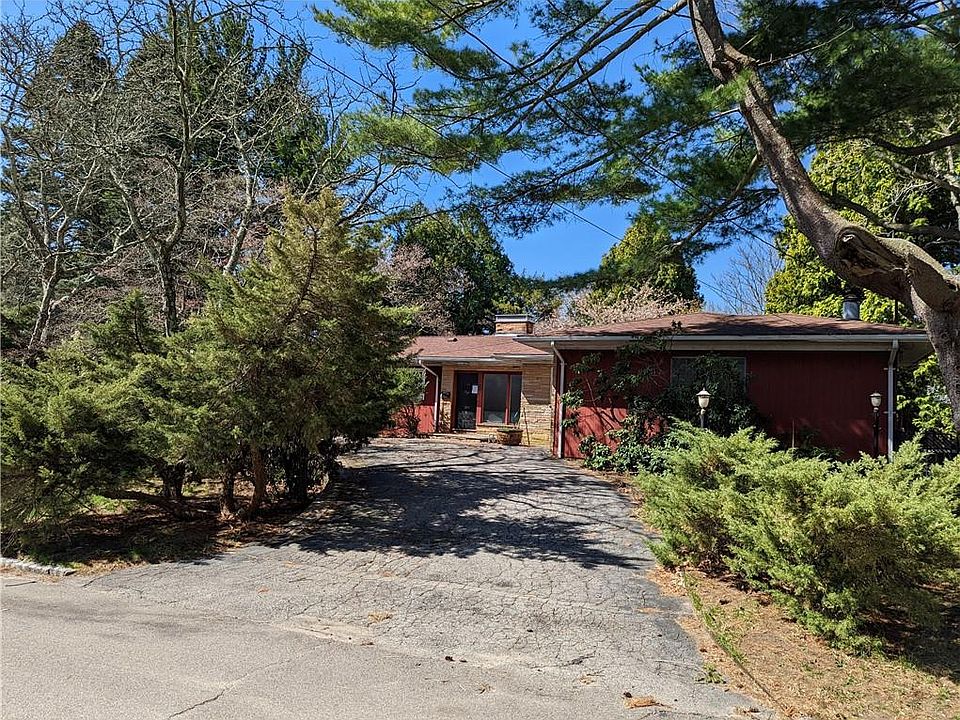 2nd image of 38 Amherst Rd