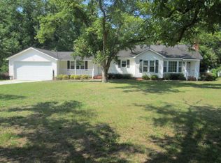 230 Stewart Rd, Swainsboro, GA 30401