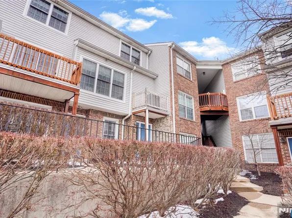 476 Lee Ct #476, Fort Lee, NJ 07024