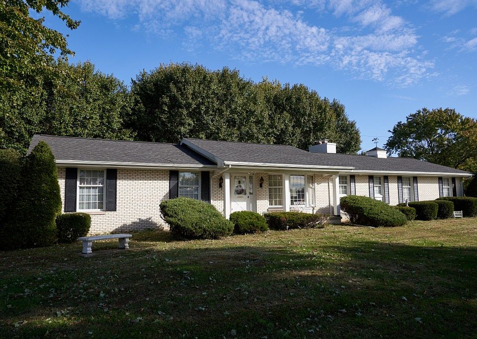 2nd image of 8388 Herr Rd