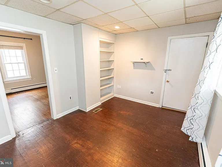 1109 N Division St — Photo 19