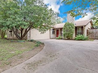 3701 Ravenhill Ln, Arlington, TX 76016