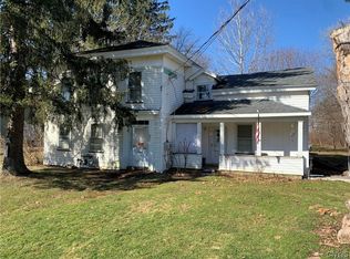 8621 Morgan Rd, Clay, NY 13041