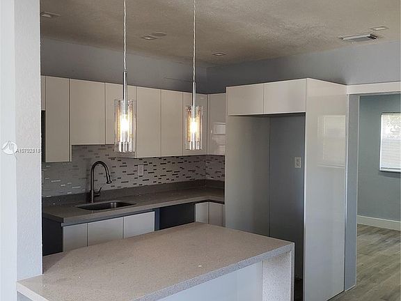 4th image of 547 NW 93rd St #A