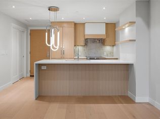 5229 Cordova Bay Rd #205, Saanich, BC V8Y2L1