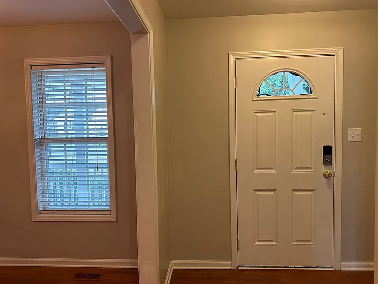 3679 Pioneer Dr — Photo 4