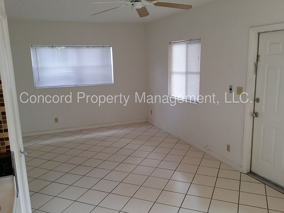 3rd image of 400 Cooley Ave APT 6