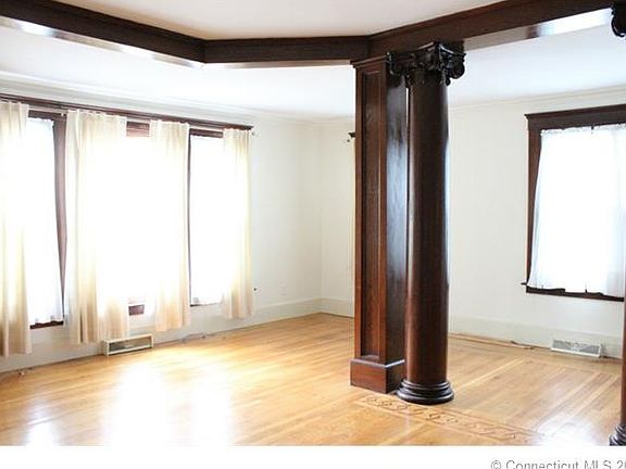 3rd image of 270 Alden Ave #1
