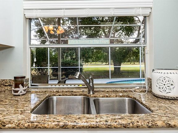4th image of 9603 Norchester Cir