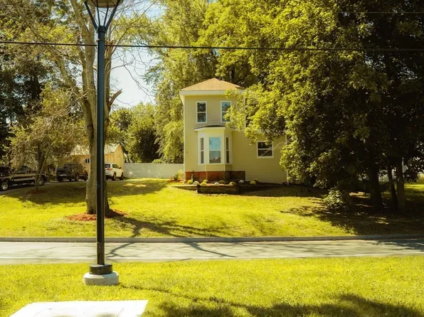 1 Railroad St, Haverhill, MA 01835