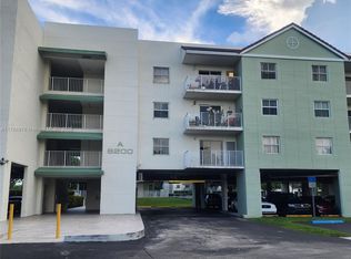 8200 SW 210th St APT 111, Cutler Bay, FL 33189