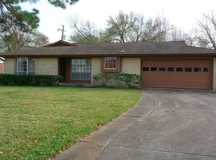 222 Southbrook Cir, Houston, TX 77060
