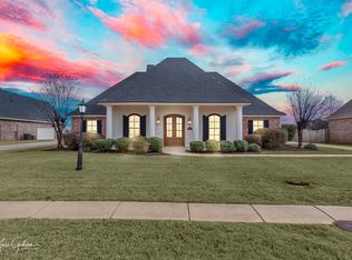 205 Cherry Blossom Ln, Benton, LA 71006