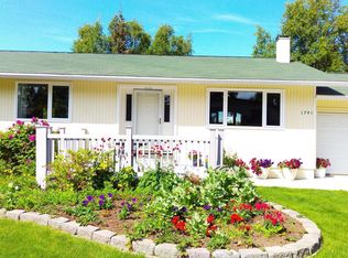 1741 Crescent Cir, Anchorage, AK 99508