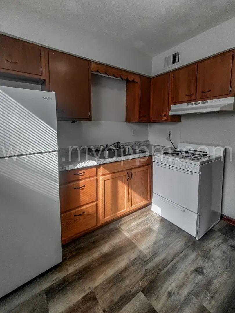 Alansco 1016 N 47 Ave — Photo 4