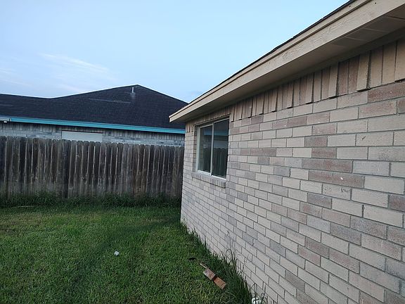 5th image of 2782 Pompeii St