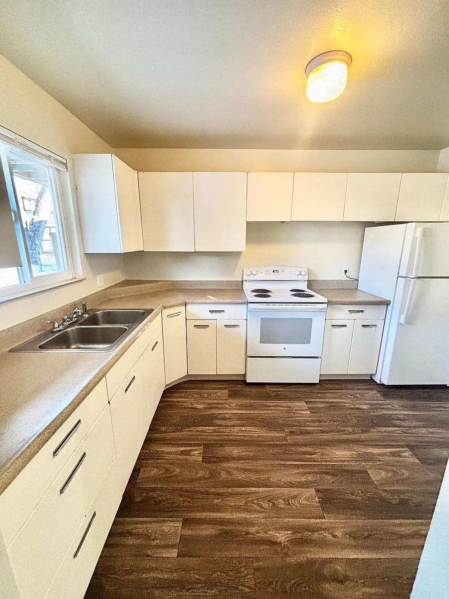 Building Photo - Spring Meadow Apartments