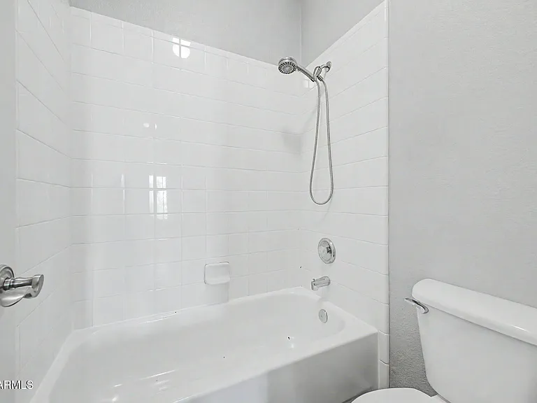 9600 N 96th St #242 — Photo 28