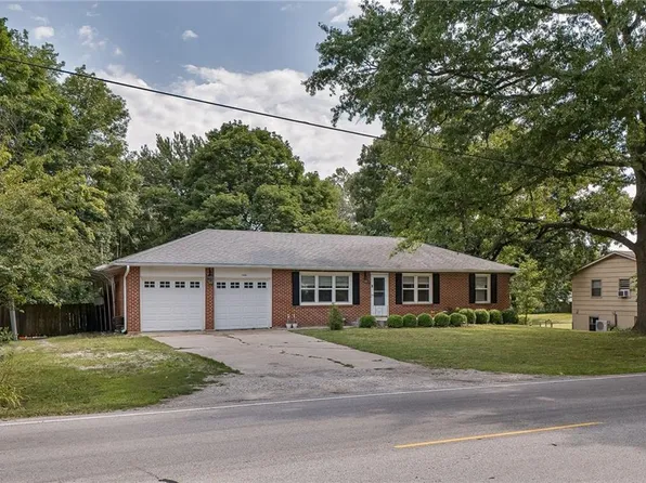 1106 Nashua Rd, Liberty, MO 64068