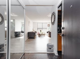 2825 Islington Ave #815, Toronto, ON M9L 2K1