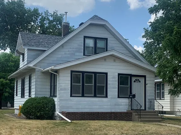 737 17th Ave S, Saint Cloud, MN 56301