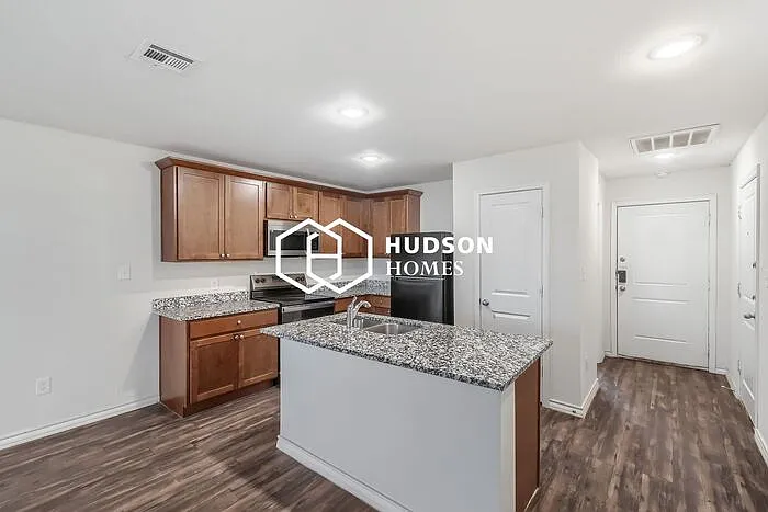 804 David Ave — Photo 5
