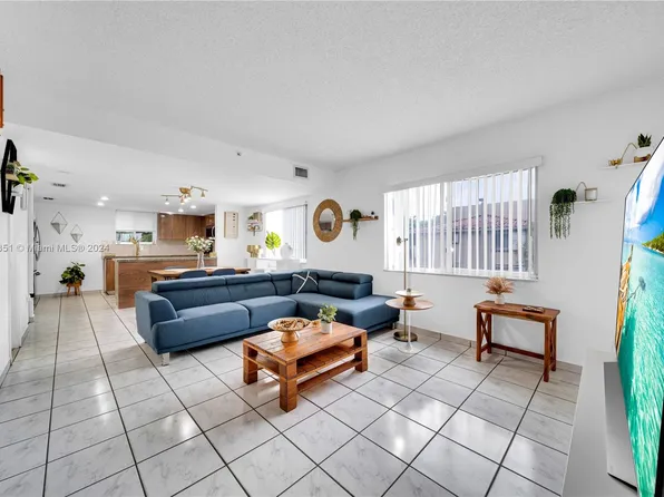 651 NW 82nd Ave APT 124, Miami, FL 33126