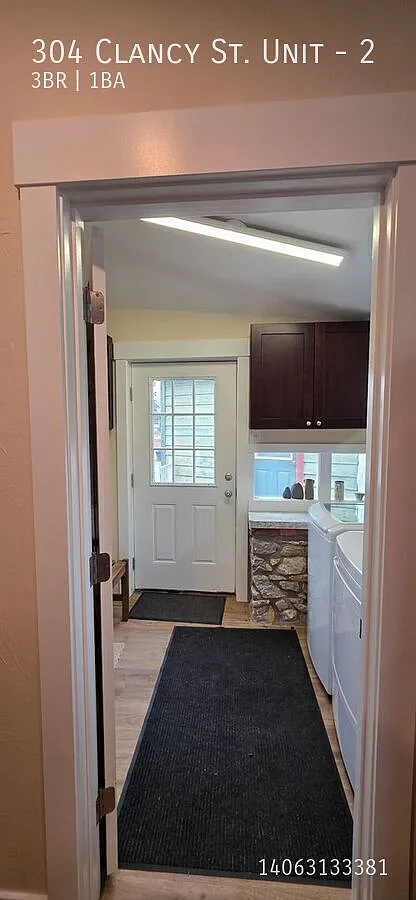 Furnished Upper Unit | 30180 Day Stays | Near Downtown & St. Peter's — Photo 3