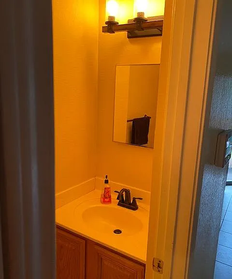 47 Latrobe Post — Photo 16