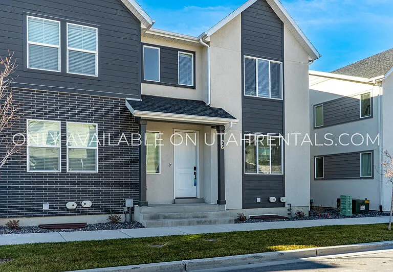 76 S Moonlit Rd — Photo 3