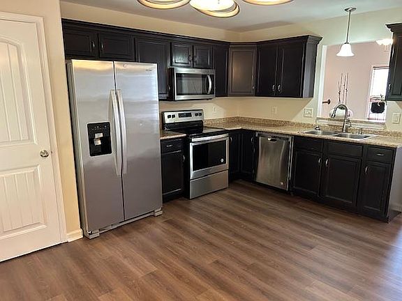 2nd image of 639 Hidden Valley Dr