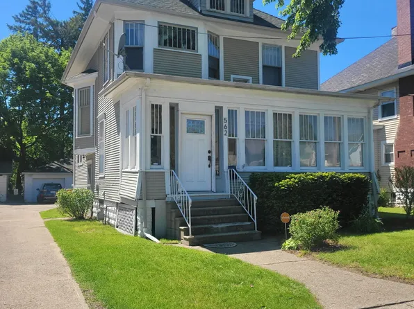 562 Columbus Ave, Benton Harbor, MI 49022