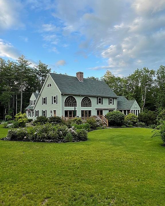 2nd image of 13 Loring Way