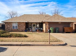 1825 Ridgeway Dr, Yukon, OK 73099