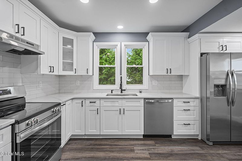 2nd image of 215 5th Street