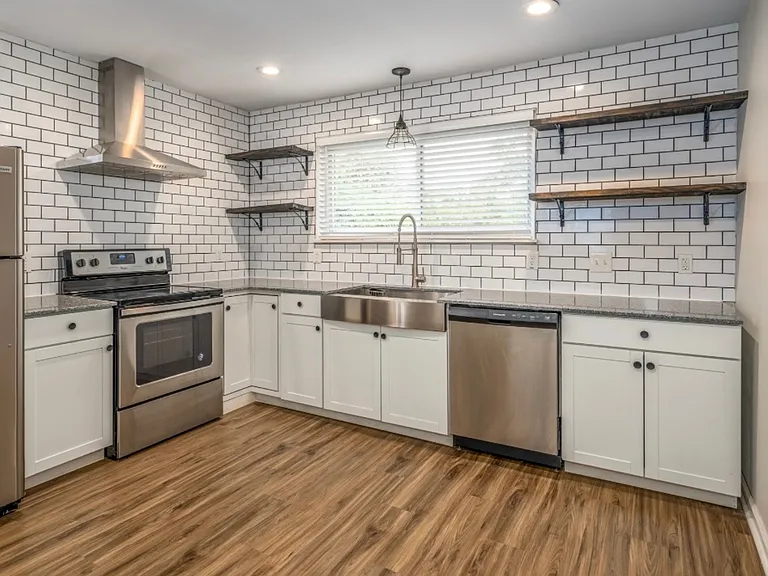 Kingston Green Millville Apartments — Photo 24
